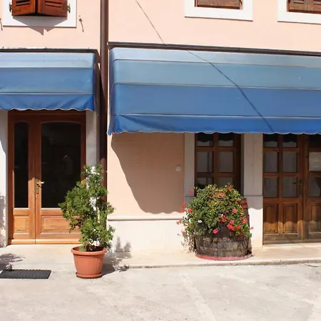 Novigrad 3349a