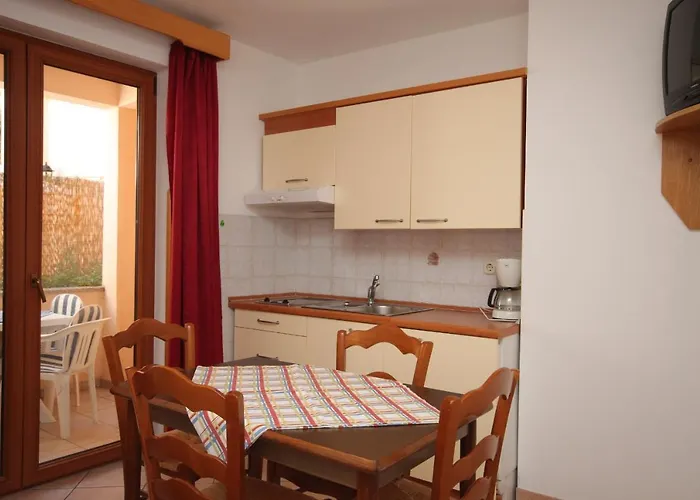 Novigrad 3349a *