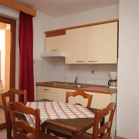 Novigrad 3349a *